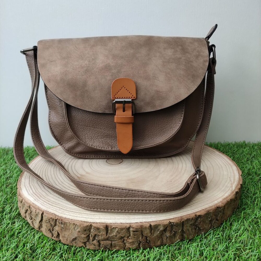 Sac bandoulière demi-lune Taupe
