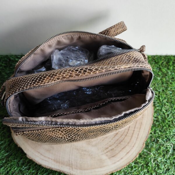 Sac bandoulière irisé imprimé python Taupe – Image 3